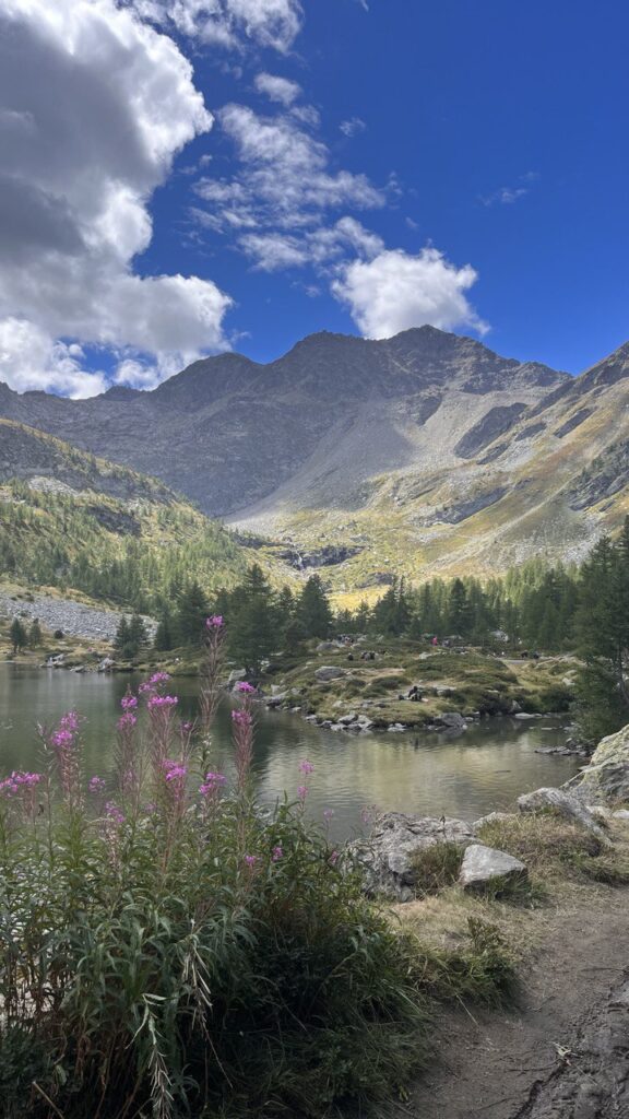 Valle d'Aosta in estate: Lago d'Arpy